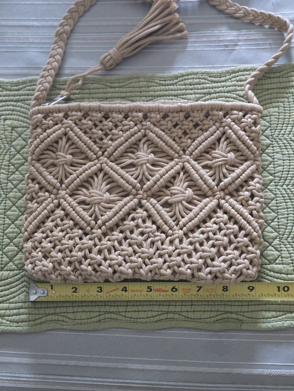 Boho Chic Handwoven Shoulder Bag Summer Beach Tote with Zipper Closure & Tassel - Picture 4 of 11